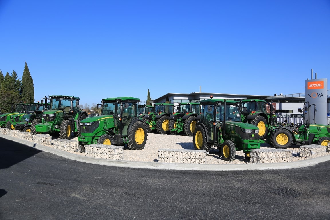 Une game complete de materiels agricole btp et entretein des espaces verts disponible à la vente chez NOVA dans la région paca. Le plus grand service d'occasion de machine agricole et viticole du sud de la France.